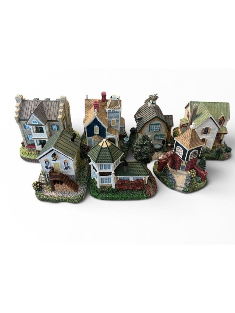 Lot of Miniature Holiday Village Buildings Houses International Resources 7 PC